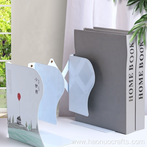 Retractable bookend for junior high school students